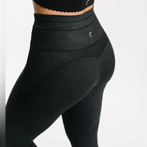 Zyia Black Shimmer Drawstring Luxe 7/8 24” (8-10)